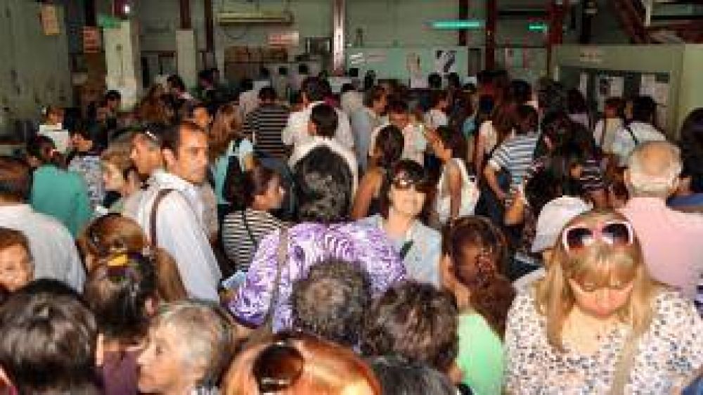 Empleados de OSEP reclaman un 30 % de incremento en el sueldo