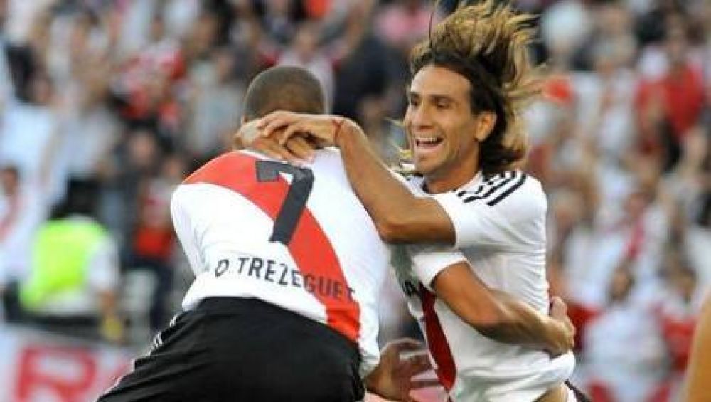 River derrot� a Col�n de Santa Fe y es puntero del campeonato