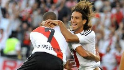 River derrot� a Col�n de Santa Fe y es puntero del campeonato