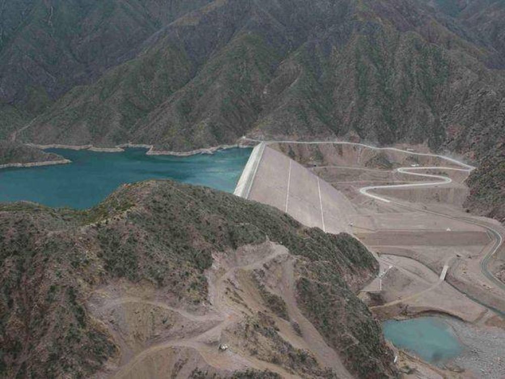 El corte de agua por la limpieza en el dique Potrerillos ser� el s�bado, para no suspender las clases