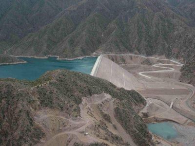El corte de agua por la limpieza en el dique Potrerillos ser� el s�bado, para no suspender las clases