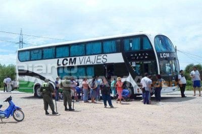 Detienen a dos colectivos por supuesto contrabando