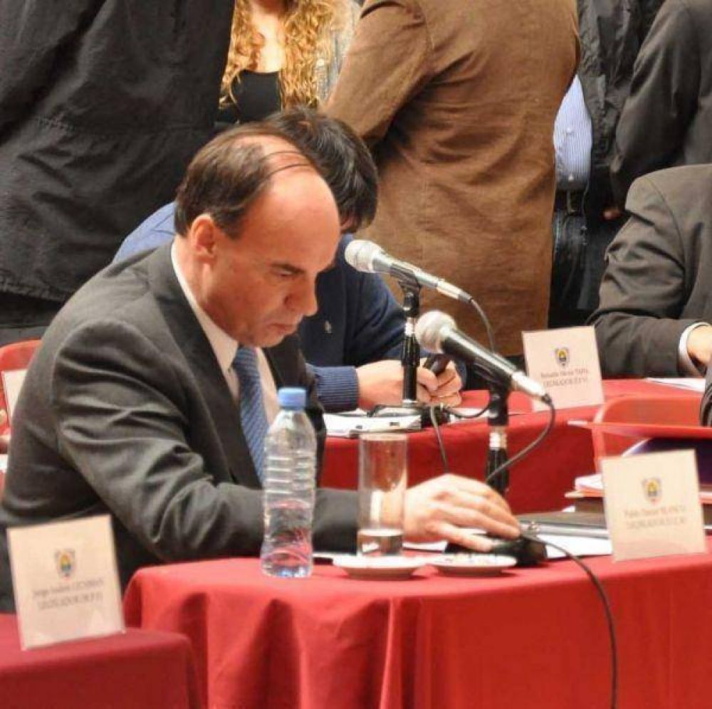 Ley 915: �Significa un importante incentivo para los empleados estatales�, dijo Blanco Destacado