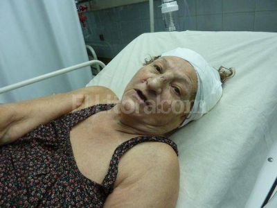 Madre e hija heridas en un asalto