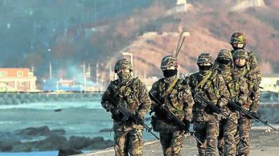 Norcorea advierte que est� en fase de �guerra total� y lista para atacar