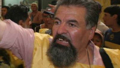 Ins�lito: Castells reclama permiso para que sus militantes porten armas