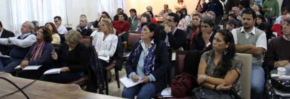 Bariloche: Postulantes a la Defensor�a del Pueblo expusieron en Audiencia P�blica