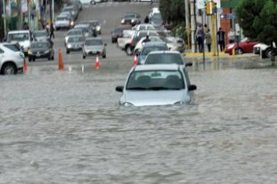 Intensa marejada sorprendi� ayer a la ciudad