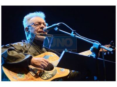 La UNER distinguir� a Le�n Gieco con el t�tulo de Doctor Honoris Causa