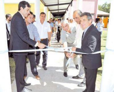 El gobernador valor� la decisi�n de tres gremios docentes
