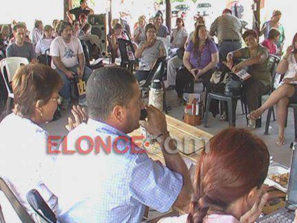 Agmer define hoy en congreso si hay acuerdo entre los docentes y el gobierno