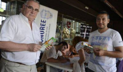Comenz� la entrega de l�mparas bajo consumo