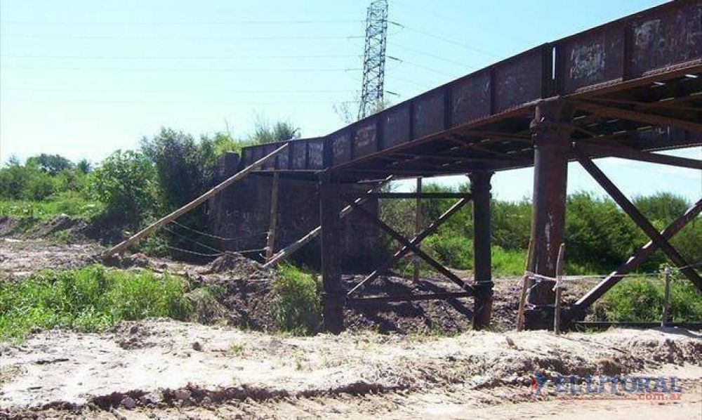Se derrumb� el cruce sobre el Pirayu� y peligra la estructura del Puente Negro