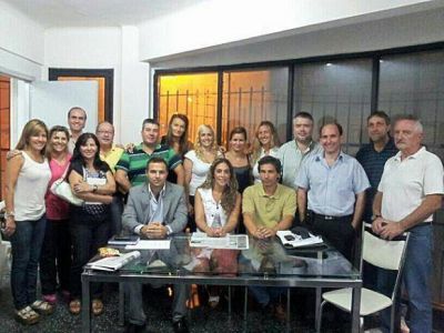 Profesionales y T�cnicos del Frente Renovador reunidos en Lan�s