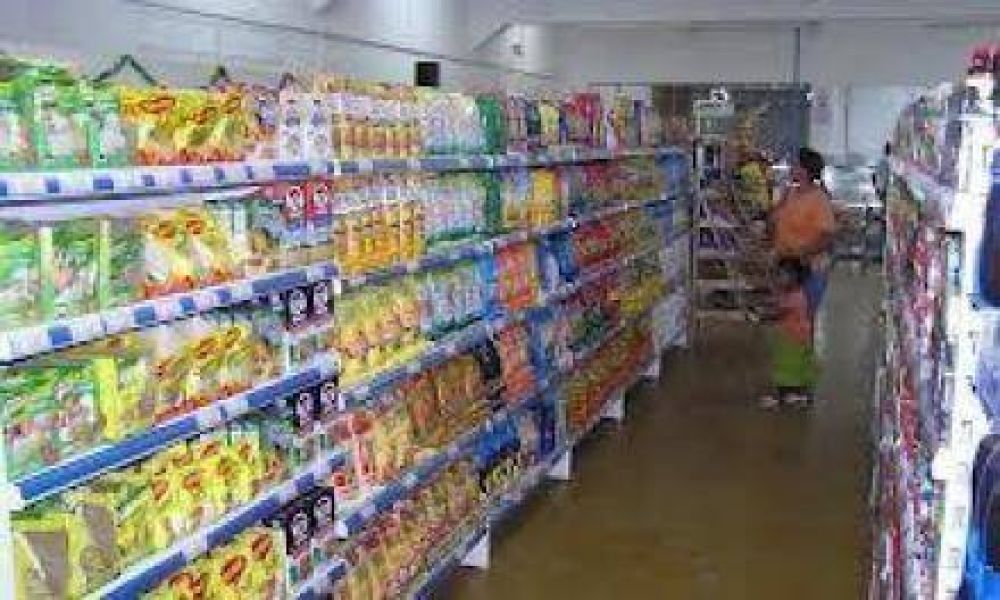 C�ceres se mostr� a favor de una tarjeta para supermercados 
