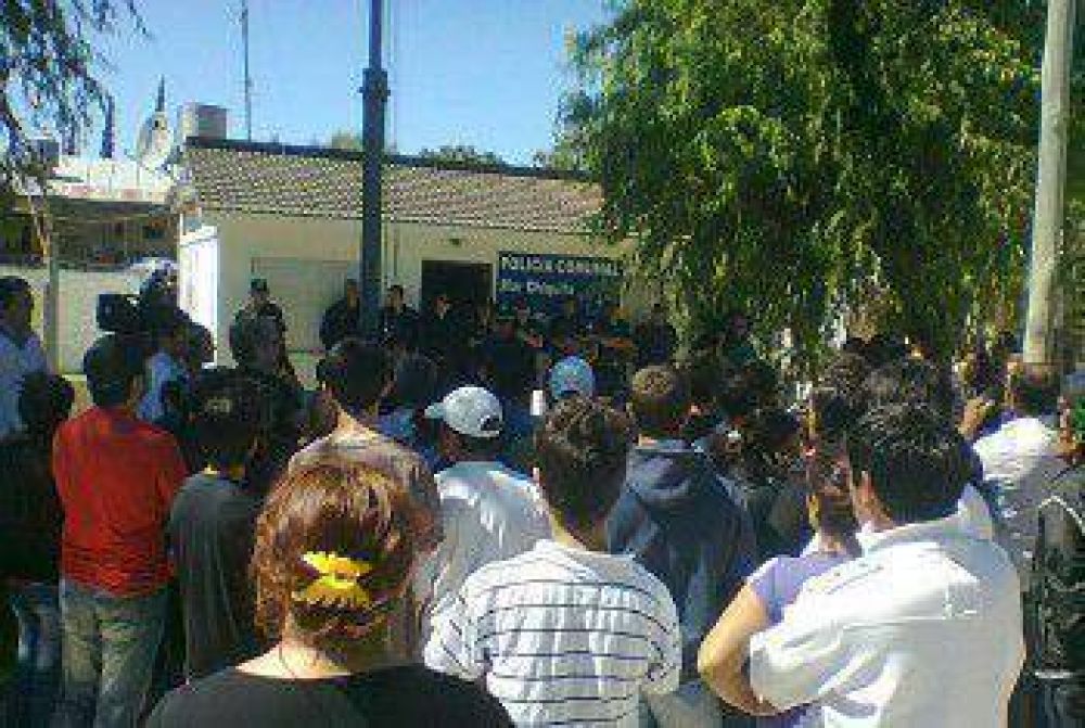 Pueblada en Vivorat� por el asesinato de un joven de 17 a�os