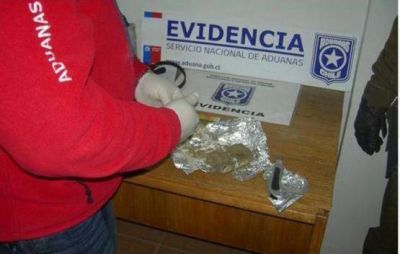 Lo detuvieron con coca�na y marihuana en sus genitales