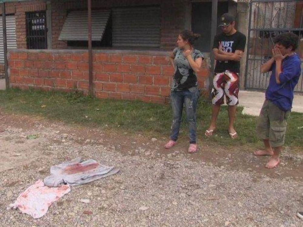 Un joven pelea por su vida tras ser baleado por un polic�a
