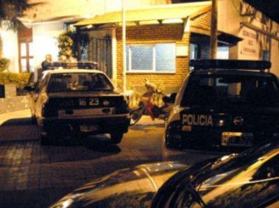 Asesinaron a balazos a un plomero en la puerta de su casa en la zona sur de Rosario