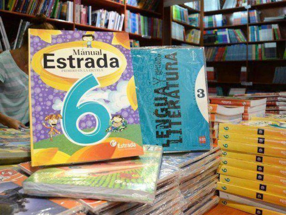 Comprar libros escolares puede superar los $700