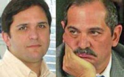 Alperovich firma un convenio oficial con su hermano Naum: no informan el motivo ni los montos del contrato