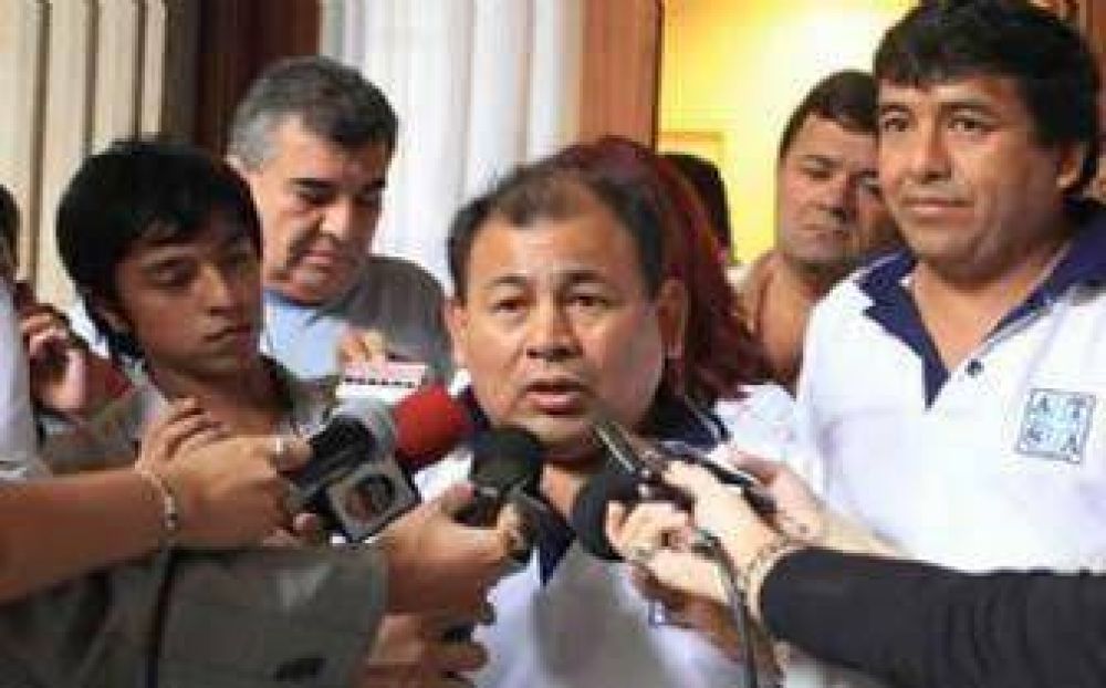 Gremios de la sanidad y autoridades del Gobierno se re�nen el martes