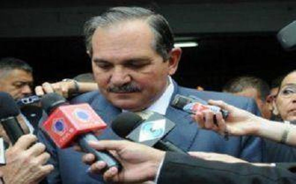 Alperovich: "Nos dieron 500 viviendas y 3 mil soluciones m�s"