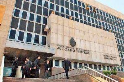 Revelan que Mateos brind� en 2011 detalles de c�mo se contaminaba con vinaza
