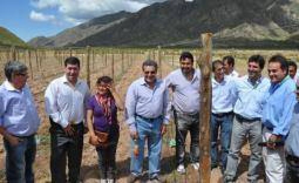 El gobierno busca ampliar el radio de sus proyectos agr�colas