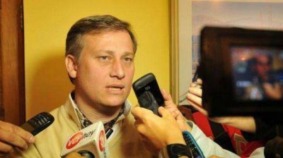Avil�s: "Carlos Felpeto ser� recordado por endeudar a Villa Carlos Paz"