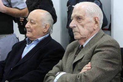 Condenaron a Perpetua a Bignone y Riveros por los cr�menes de Campo de Mayo