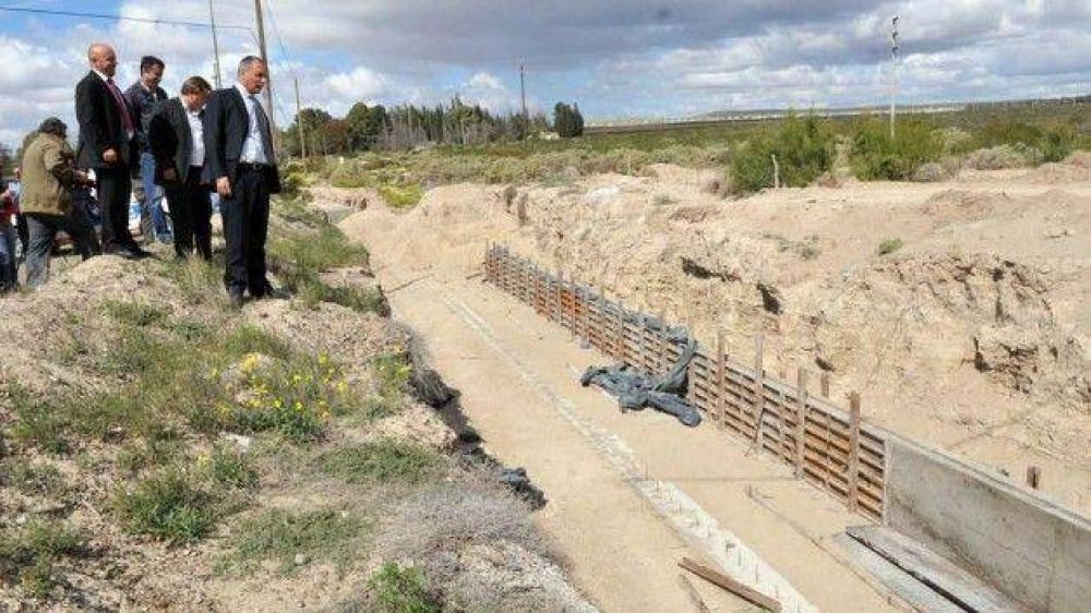 El gobernador supervis� el avance de obras que se ejecutan en la ciudad de Puerto Madryn