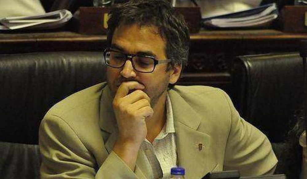 Gentili critic� decreto a favor de Metrov�as