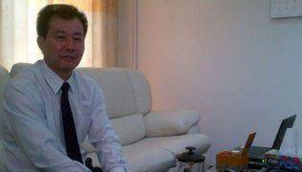 Supermercadistas chinos apoyan la tarjeta de Moreno y venden m�s
