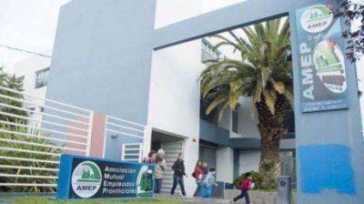Denuncian que falsificaron 16 cheques por 250 mil pesos en la mutual AMEP
