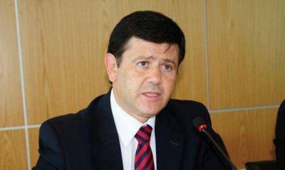 Renunci� el ministro de Relaciones Institucionales y Seguridad Eduardo Mones Ruiz