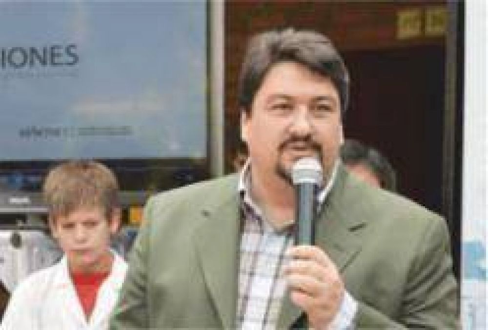 Closs present� el programa nutricional que se aplicar� en escuelas misioneras