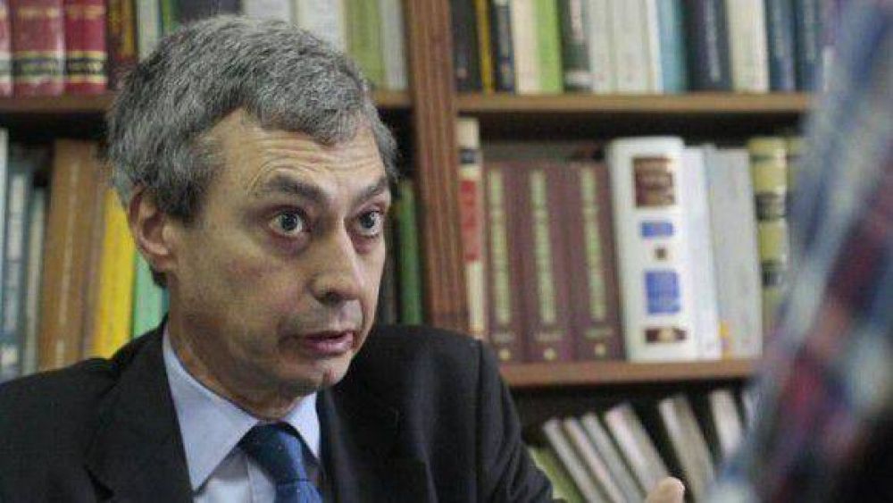 �Esto es un escarmiento y su consecuencia es sacarnos a los jueces del medio�