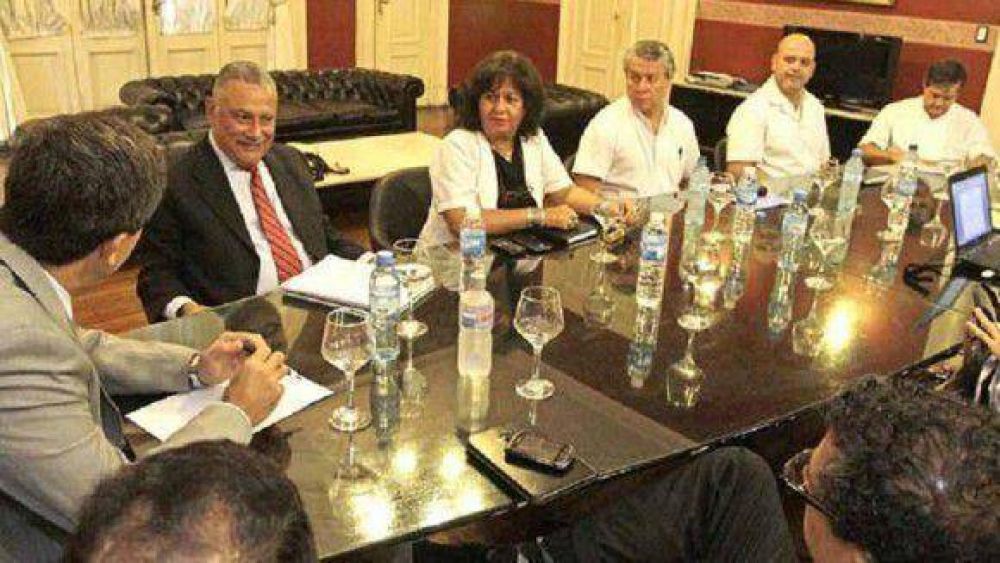 Se estanc� la paritaria con el sector sanitario que consider� �mezquina� la oferta del PE