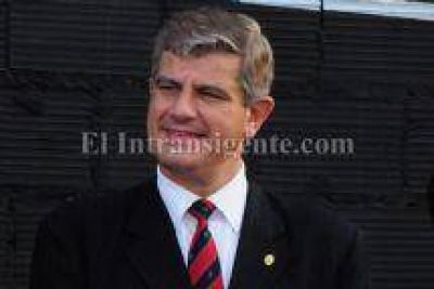 Andr�s Zottos asumir� ma�ana la Presidencia del Parlamento del NOA