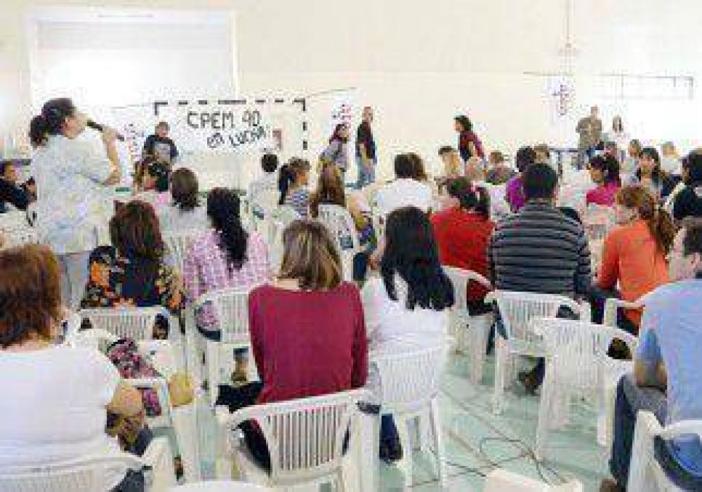 ATEN decide hoy si contin�a con los paros 