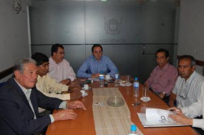 El Vicegobernador junto a los Senadores expresaron su repudio en contra del refer�ndum en la Islas Malvinas