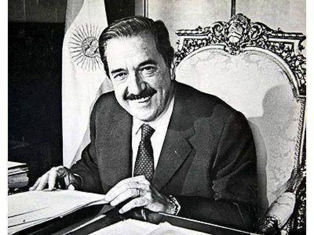RECUERDAN EL ANIVERSARIO DEL NATALICIO DE RA�L ALFONS�N