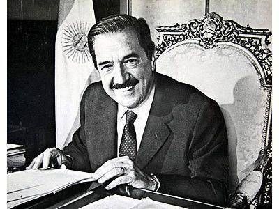 RECUERDAN EL ANIVERSARIO DEL NATALICIO DE RA�L ALFONS�N