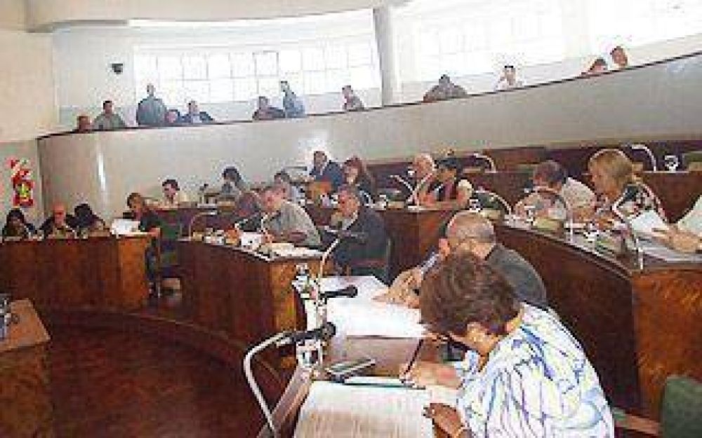 El oficialismo logr� aprobar contratos de leasing con Naci�n