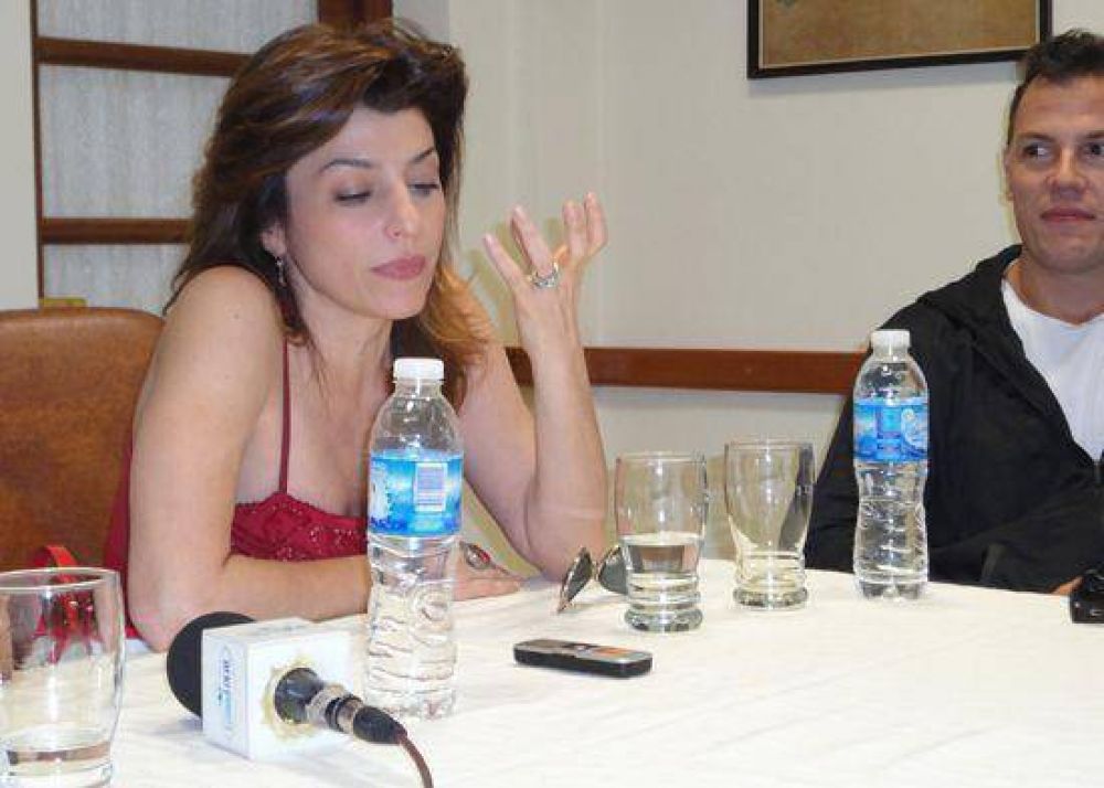 �Las mujeres no estamos culturalmente educadas para cumplir los roles que ocupan los hombres�