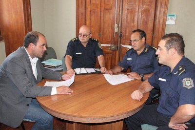 Reuni�n de trabajo del secretario de Gobierno con autoridades policiales