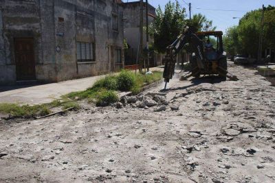 M�s calles de Lan�s est�n siendo reparadas