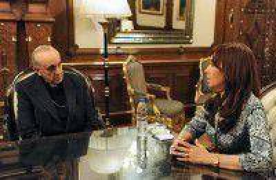 Cristina le envi� una carta de felicitaci�n a Bergoglio