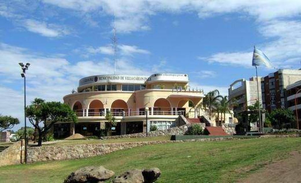 Quieren bajar 50% sueldos pol�ticos y congelar el ingreso de agentes al municipio